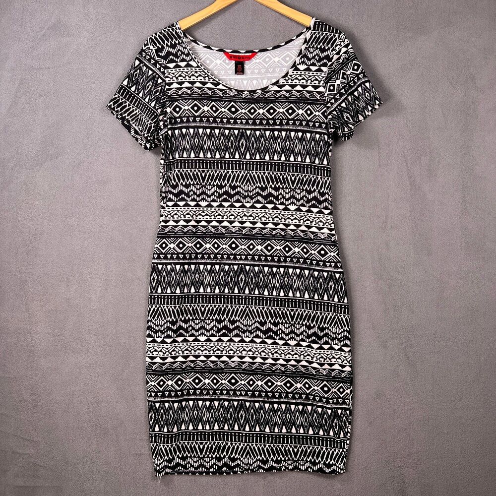 Hot Kiss Dress Juniors Sz 1X Black White Geometric Aztec Boho Stretch Knit